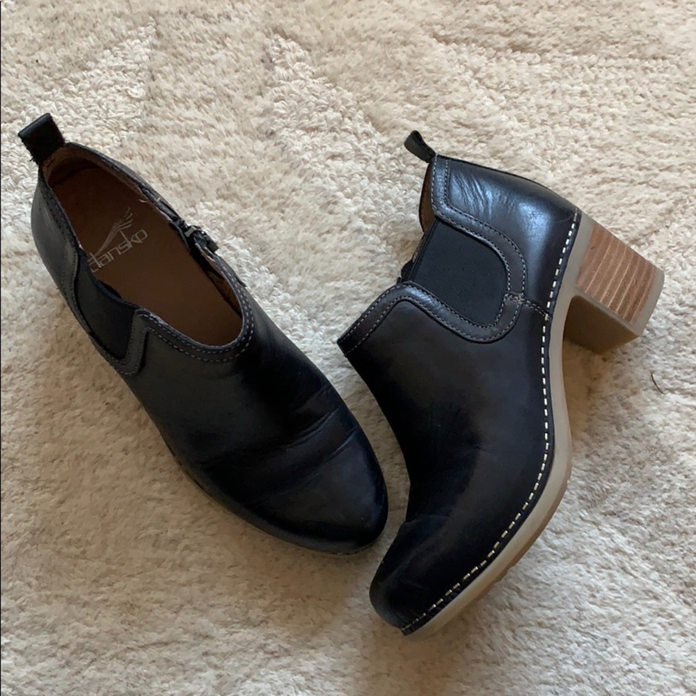 Dansko heeled black Chelsea Harlene booties